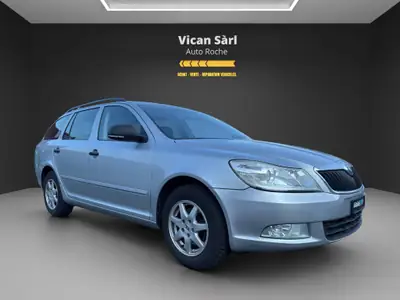 Skoda Octavia Combi 1.2 TSI — Monospace familial économique, sans accident — arrière