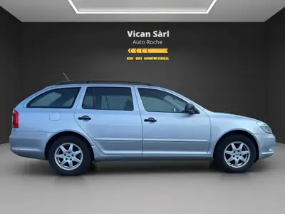 Skoda Octavia Combi 1.2 TSI — Monospace familial économique, sans accident — cruscotto