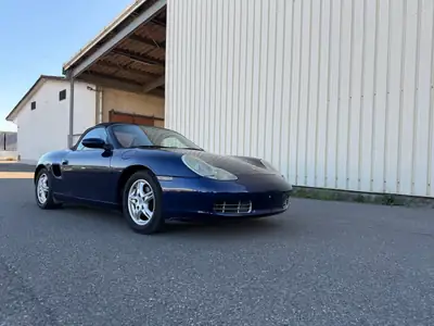 Porsche 718 Boxster 2.5 — Roadster sportif authentique, 220 ch et boîte manuelle — Außenansicht
