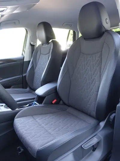 VW Tiguan 1.5 TSI evo2 mHEV R-Line — SUV hybride léger, 10 km seulement — Miniatur 13