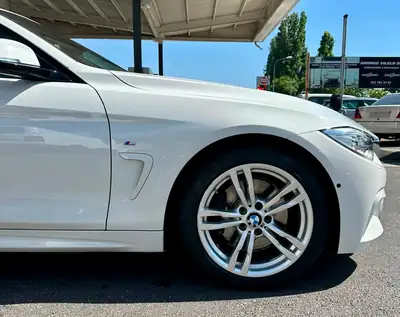 BMW 428i xDrive Cabriolet — Élégance décapotable, moteur performant et traction intégrale — Miniatura 10