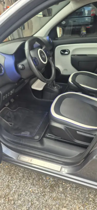 Renault Twingo Design Edition — Citadine ludique et équipée, 99 800 km — Miniatura 14