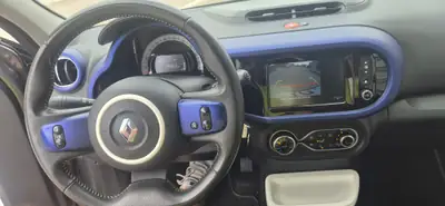 Renault Twingo Design Edition — Citadine ludique et équipée, 99 800 km — Miniatura 13