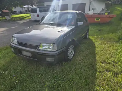 Opel Kadett Cabriolet 1988 — Classique décapotable, moteur 2.0L 116 ch — Seitenansicht