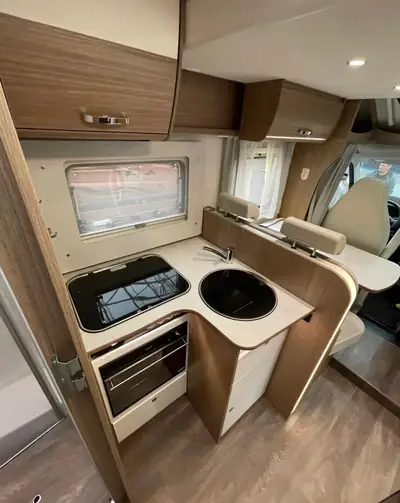 Fiat Ducato 35 2.3 Multijet 140 — Utilitaire robuste, peu kilométré, équipé — côté