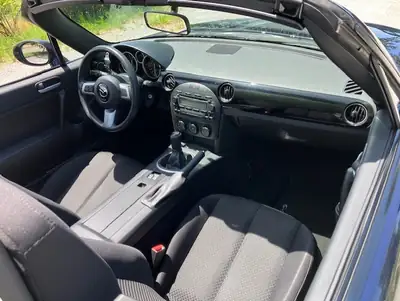 Mazda MX-5 2.0 Exclusive — Cabriolet sportif légendaire, entretien impeccable — Miniatur 10
