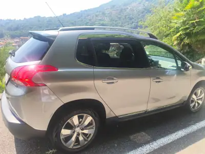 Peugeot 2008 1.6 VTi Allure — SUV urbain fiable, 168 000 km, sans sinistre — interior