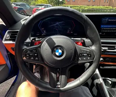 BMW M4 Competition xDrive Cabriolet — 510 ch, performance et légèreté — interni