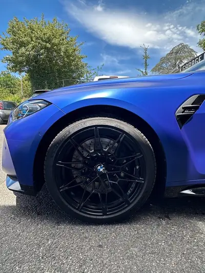 BMW M4 Competition xDrive Cabriolet — 510 ch, performance et légèreté — Miniatura 8