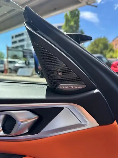 BMW M4 Competition xDrive Cabriolet — 510 ch, performance et légèreté — Miniatura 17