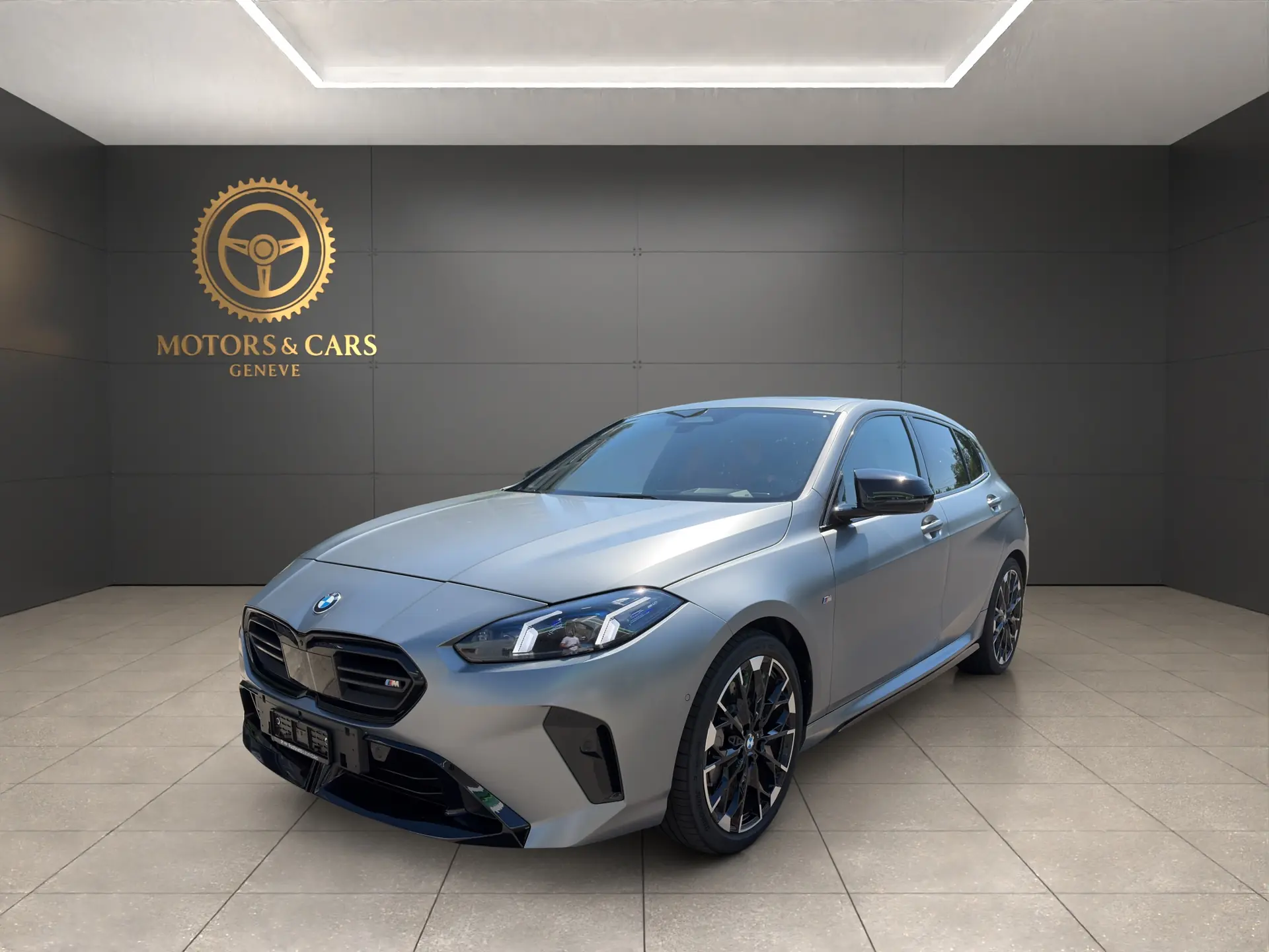 BMW M135 xDrive 2024 — Berline sportive 300 ch, peu kilométrée avec garantie BMW 10 ans