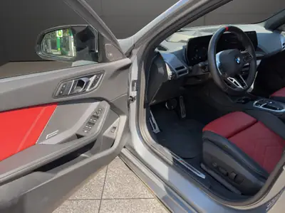 BMW M135 xDrive 2024 — Berline sportive 300 ch, peu kilométrée avec garantie BMW 10 ans — Miniatur 10