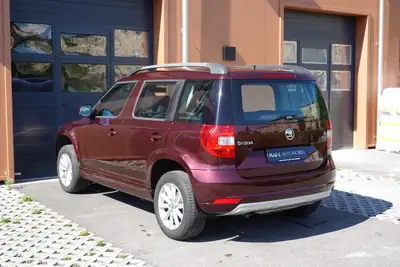 Skoda Yeti 1.2 TSI — Le SUV familial tchèque fiable et polyvalent — Miniatur 10