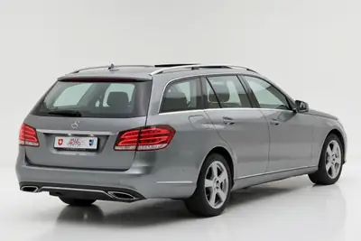Mercedes-Benz E 250 BlueTEC Avantgarde — Break diesel 4Matic, kilométrage maîtrisé — tableau de bord