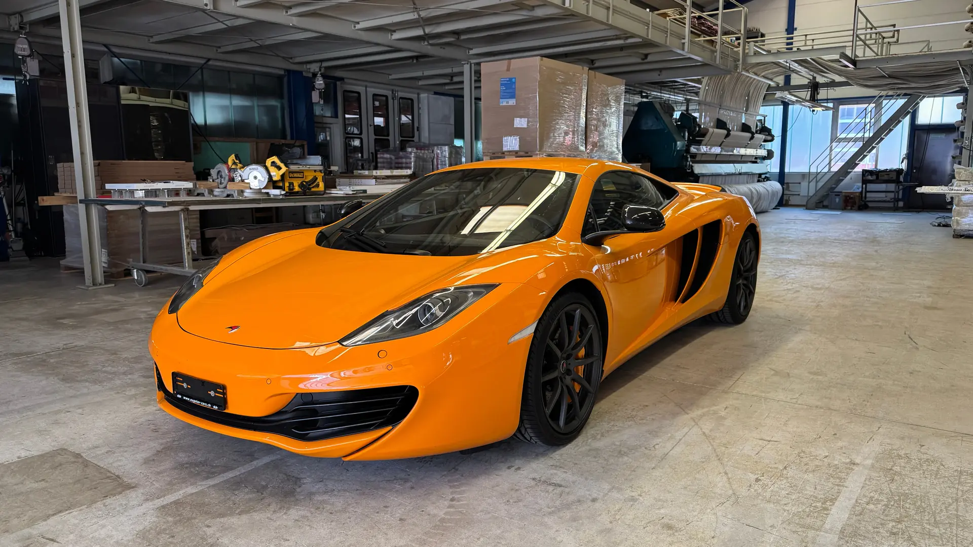 McLaren 12C — Supercar légendaire 600 ch, kilométrage exceptionnel — Außenansicht
