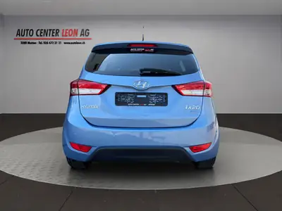 Hyundai iX20 1.6 Style — Monospace compact fiable, toit panoramique, sans sinistre — Armaturenbrett