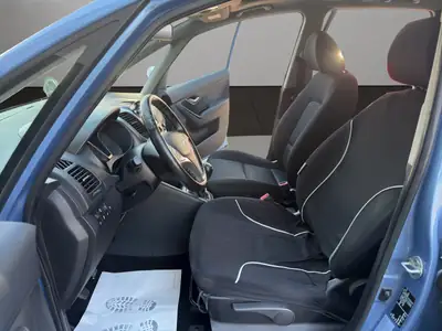 Hyundai iX20 1.6 Style — Monospace compact fiable, toit panoramique, sans sinistre — Miniatur 9