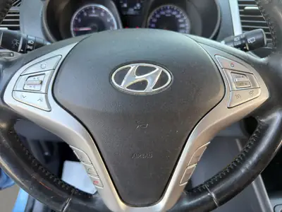 Hyundai iX20 1.6 Style — Monospace compact fiable, toit panoramique, sans sinistre — Miniatur 10