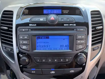 Hyundai iX20 1.6 Style — Monospace compact fiable, toit panoramique, sans sinistre — Miniatur 15