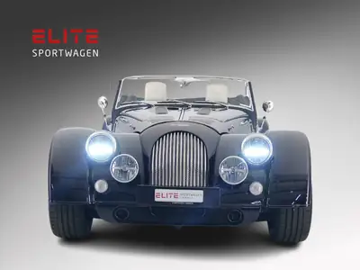 Morgan Plus Six 3.0 Bespoke Automatik — Roadster britannique d'exception, très faible kilométrage — Seitenansicht
