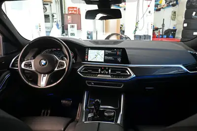 BMW X6 xDrive 48V 40i M Sport — Coupé SUV sportif, hybride rechargeable, équipements premium — Miniatur 16