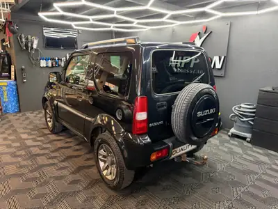Suzuki Jimny 1.3 — Le 4x4 compact routier au tempérament d'aventurier — Innenraum