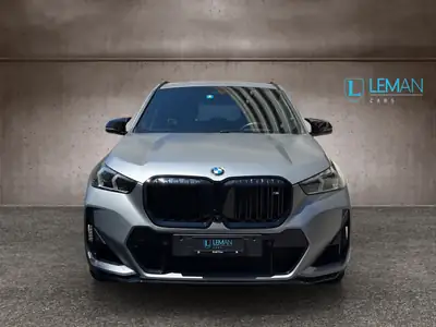 BMW X1 xDrive M35i 2024 — Performance 300 ch, finition premium et 26'000 km seulement — fianco