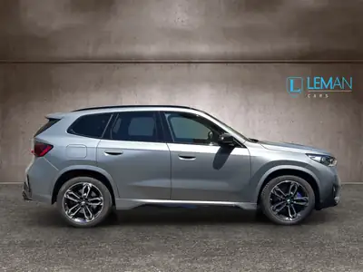 BMW X1 xDrive M35i 2024 — Performance 300 ch, finition premium et 26'000 km seulement — interni