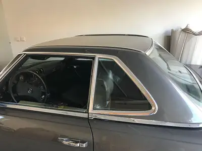 Mercedes-Benz 450 Cabriolet US 1979 — Roadster iconique, 125'000 km, sans sinistre — vista posteriore