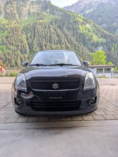 Suzuki Swift 1.3 GL 4WD — Citadine robuste tout-terrain, 104 500 km, sans sinistre — Außenansicht