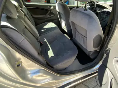 Citroën C5 Berline 3.0 i V6 — Luxe et performances, seulement 34 000 km ! — Miniatura 7