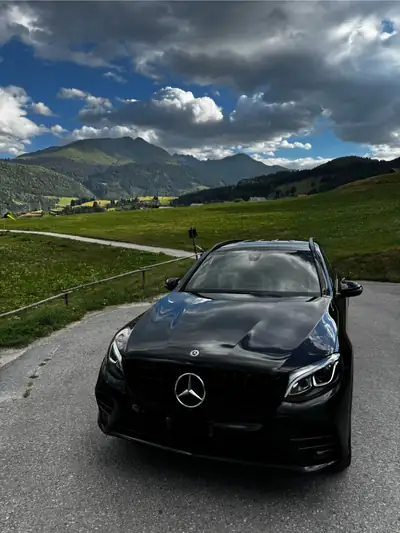 Mercedes-Benz GLC 250 AMG Line 4MATIC — SUV premium robuste, motorisation fiable — arrière