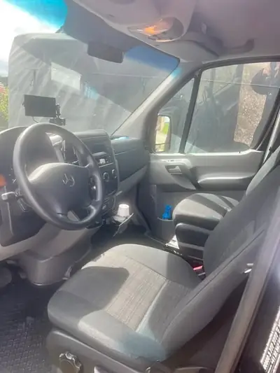 Mercedes-Benz Sprinter 316 CDI — Minibus 12 places, diesel économique et fiable — dettaglio