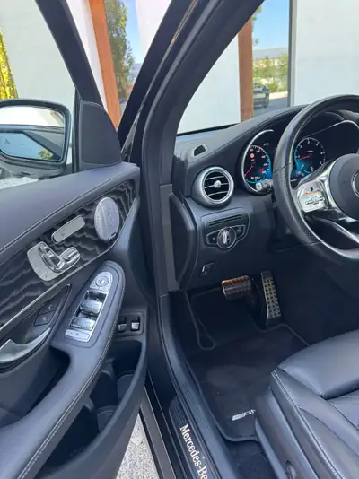 Mercedes GLC Coupé 300d 4MATIC AMG — Diesel performant, équipement premium, 80'000 km — détail