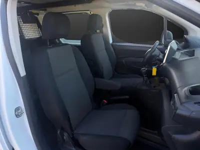 Peugeot Partner 1.5 Blue HDi — Utilitaire fiable, révision complète, 5 places — Miniatura 9