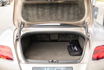 Bentley Continental GT Speed 6.0 — Coupé Grand Tourisme d'exception, 67'700 km seulement — Detail