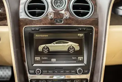 Bentley Continental GT Speed 6.0 — Coupé Grand Tourisme d'exception, 67'700 km seulement — Miniatur 24