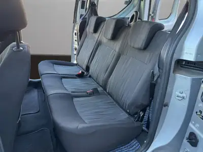 Dacia Dokker 1.5 dCi Ambiance — Monospace pratique, diesel économe, sans accident — Miniatura 13