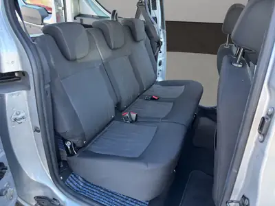 Dacia Dokker 1.5 dCi Ambiance — Monospace pratique, diesel économe, sans accident — Miniatura 18