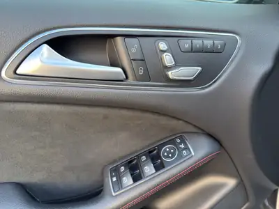Mercedes-Benz B 220 AMG Line 4Matic — Monospace polyvalent, transmission intégrale et équipements premium — Thumbnail 21