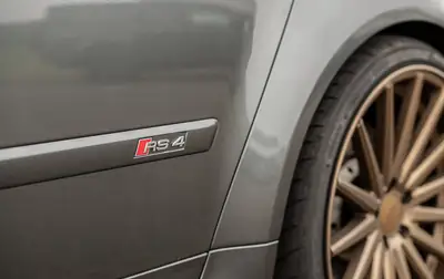 Audi RS4 Avant 4.2 V8 quattro — Performance V8 tuning, suspension KW3, échappement Milltek — Miniatura 7