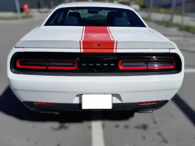 Dodge Challenger 5.7 R/T V8 Hemi — Muscle-car légendaire, échappement sport homologué — détail