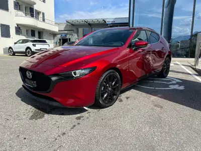 Mazda 3 Hatchback SKYACTIV-X MHybrid — Technologie hybride légère, AWD performant, 32 500 km seulement — interni
