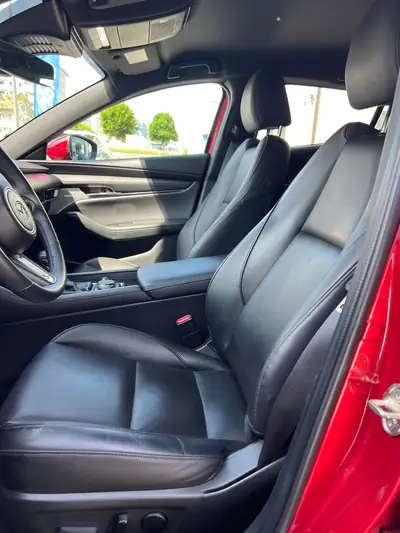 Mazda 3 Hatchback SKYACTIV-X MHybrid — Technologie hybride légère, AWD performant, 32 500 km seulement — Miniatura 7