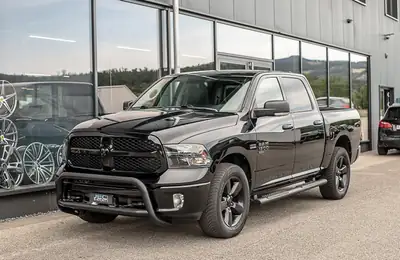 Dodge Ram 1500 5.7 HEMI — Pickup musclé, première main, 45 000 km seulement — Seitenansicht