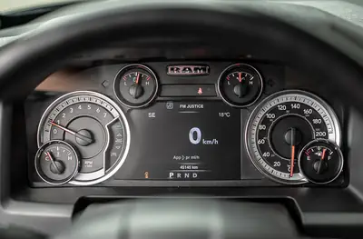 Dodge Ram 1500 5.7 HEMI — Pickup musclé, première main, 45 000 km seulement — Miniatur 14