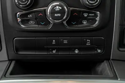 Dodge Ram 1500 5.7 HEMI — Pickup musclé, première main, 45 000 km seulement — Miniatur 17