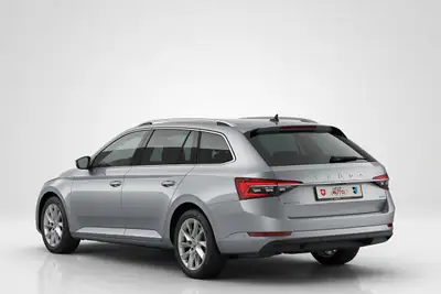 Skoda Superb Combi 2.0 TDi 4x4 — Monospace spacieux, diesel performant, garantie MFK — Heckansicht
