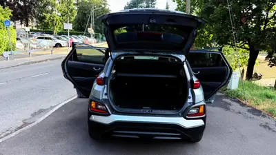 Hyundai Kona 1.6 T-GDi Vertex 4WD — SUV compact polyvalent, première main — Miniature 7