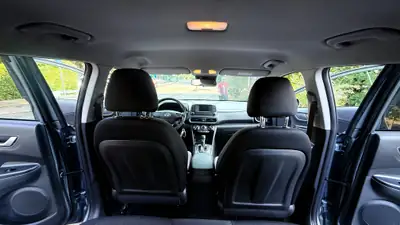 Hyundai Kona 1.6 T-GDi Vertex 4WD — SUV compact polyvalent, première main — Miniature 8